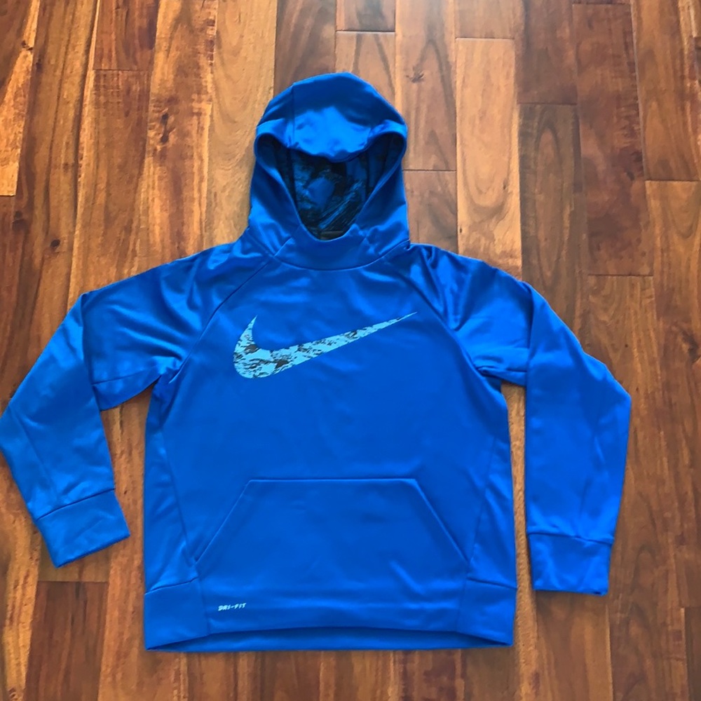 Nike Dri-fit hooded sweatshirt with hand-warming pocket